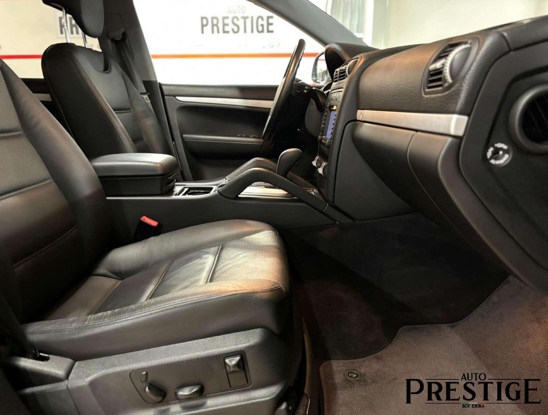 Porsche Cayenne  Cayenne 3.2 V6 cat