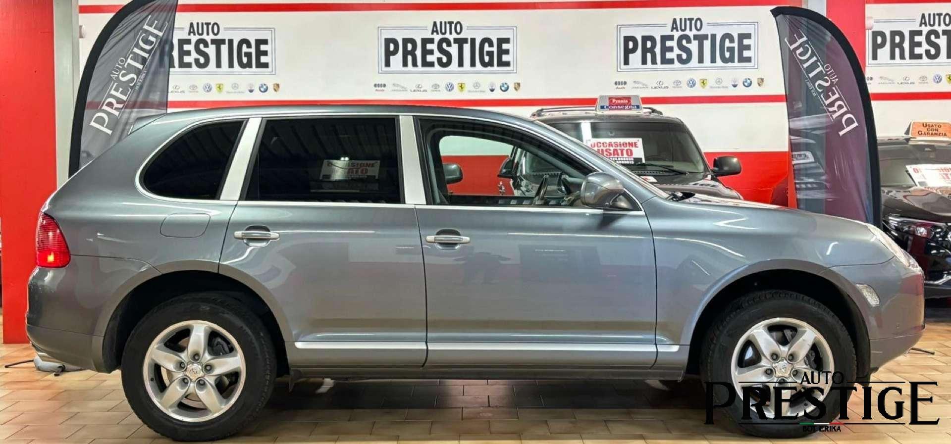 Porsche Cayenne  Cayenne 3.2 V6 cat