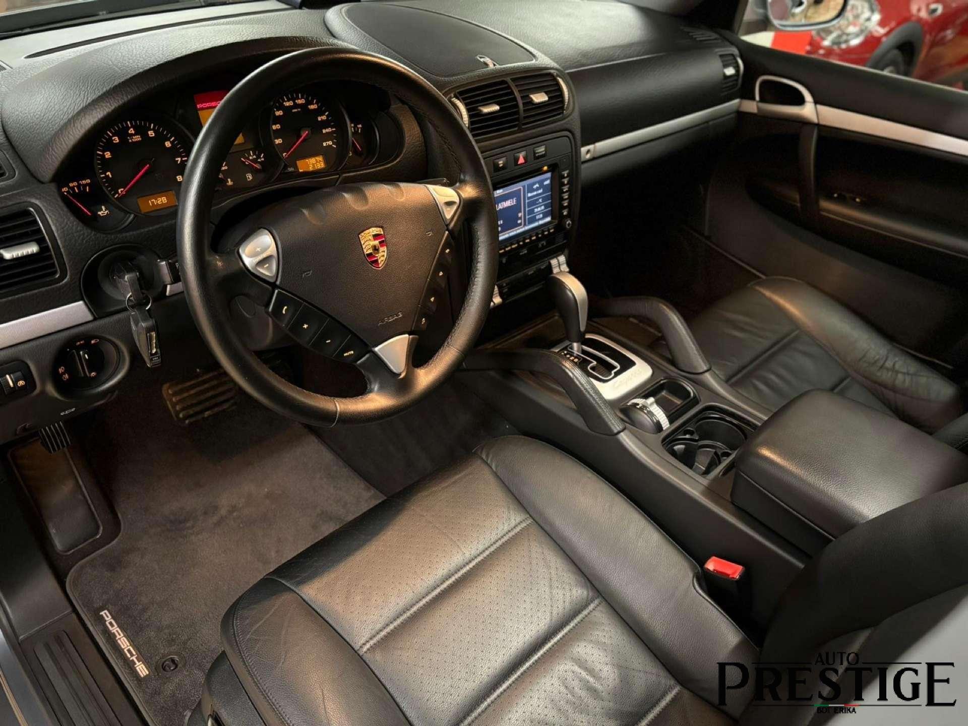 Porsche Cayenne  Cayenne 3.2 V6 cat