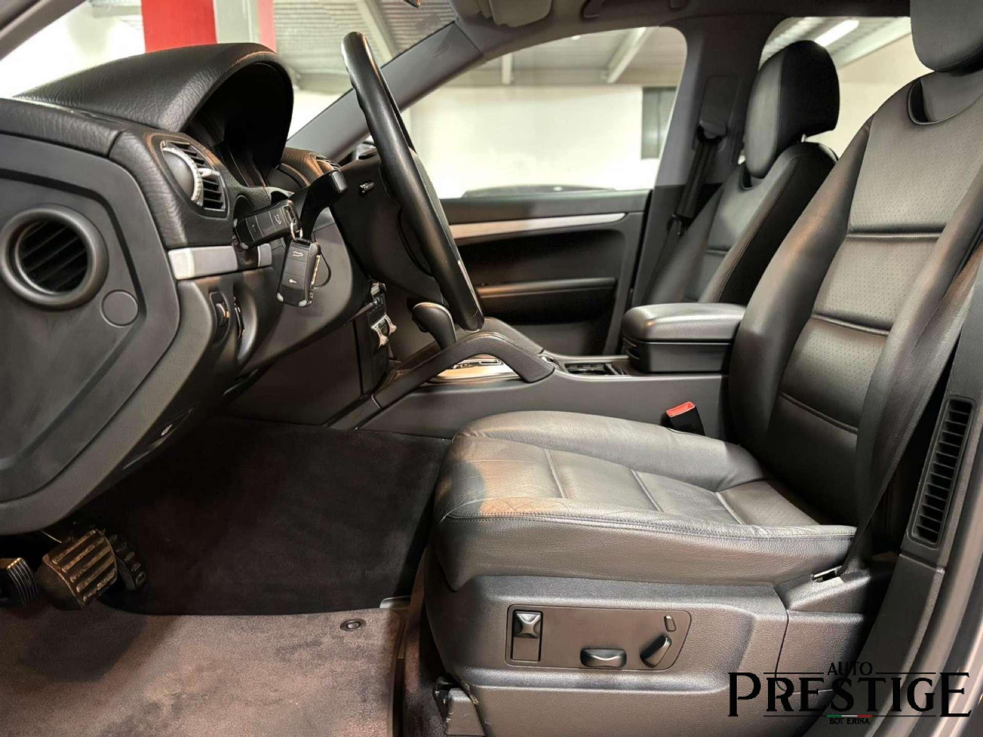 Porsche Cayenne  Cayenne 3.2 V6 cat
